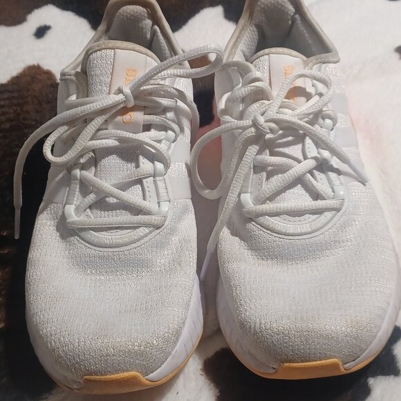 Adidas boost running shoes 7½ - Picture 4 of 5